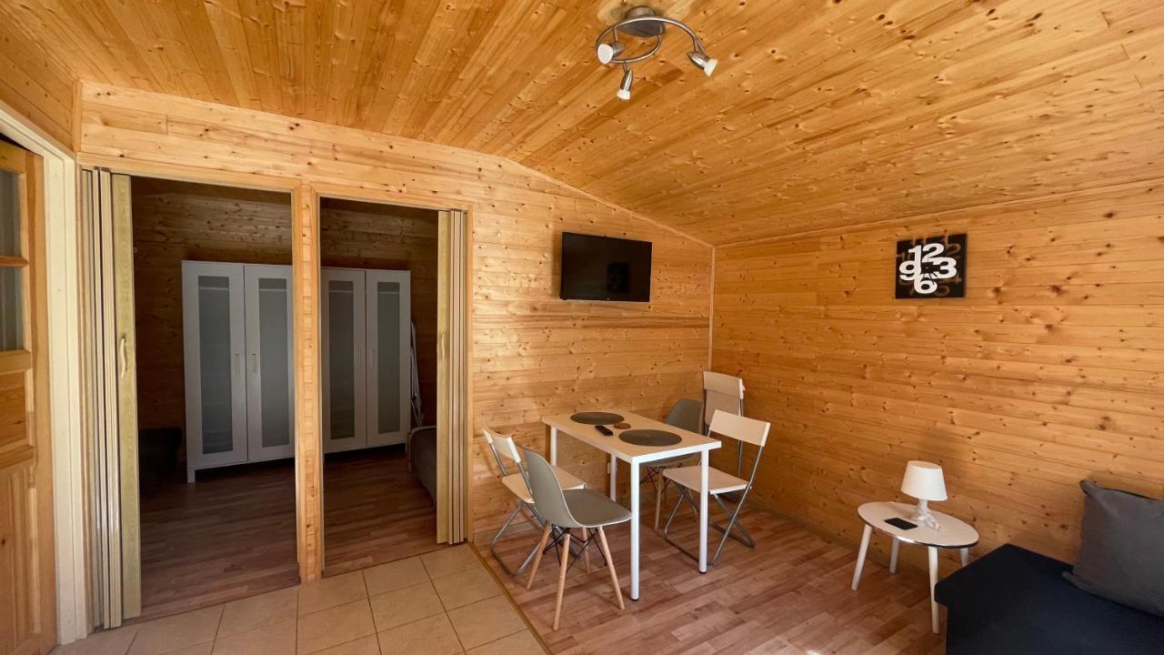 Domki Letniskowe Maja Pogorzelica  Exteriör bild